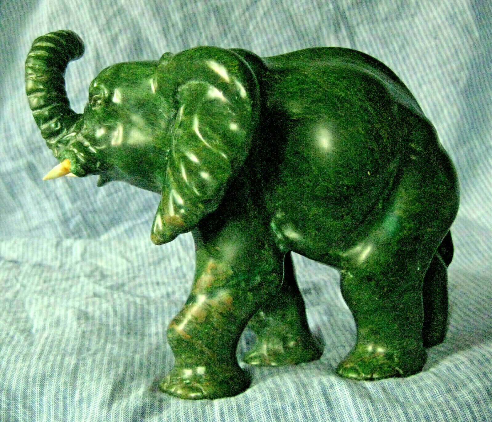 Zimbabwe Carved Verdite Elephant Sculpture Shona Willard Majonie 6 1/2" X 4 1/2"